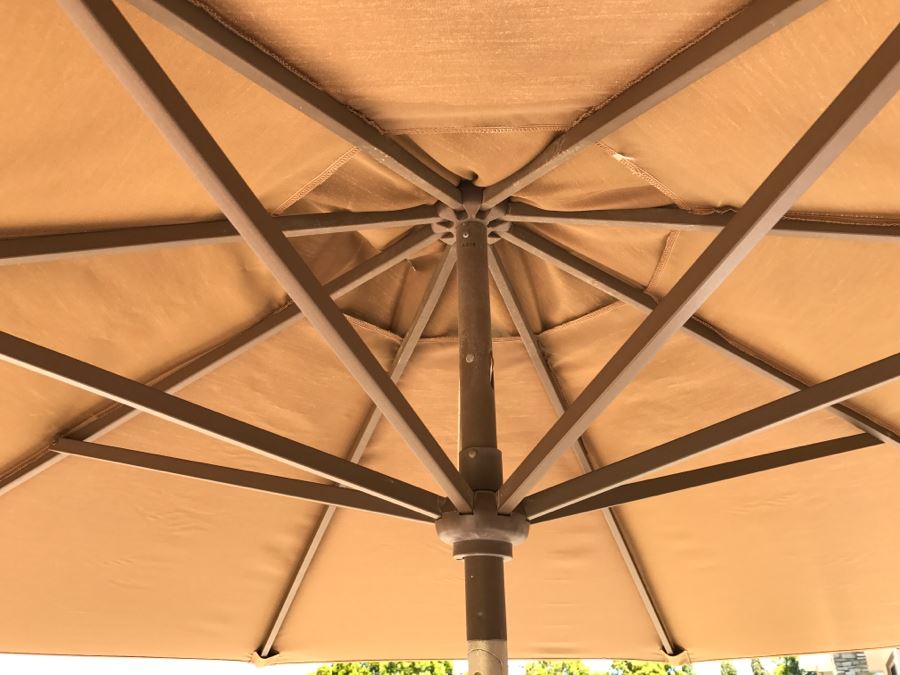 Outdoor Umbrella Sunbrella With Marble Base Stand [Photo 5]