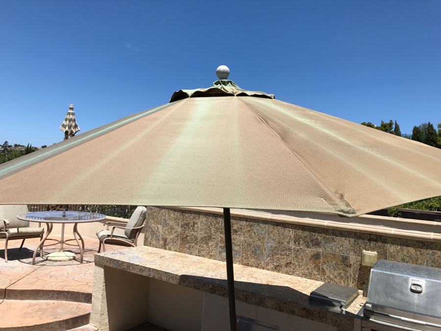 Outdoor Umbrella Sunbrella With Marble Base Stand [Photo 4]