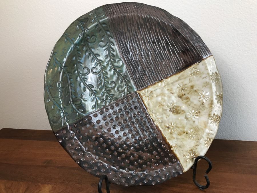 Decorative Pottery Vase And Matching Plate [Photo 3]