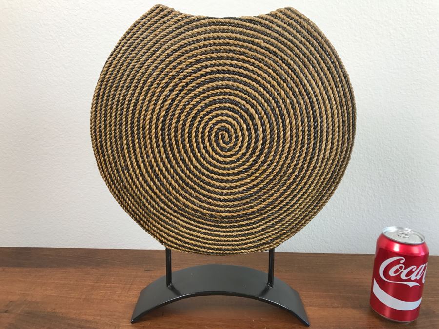 Decorative Rope Basket Vase On Metal Stand [Photo 1]