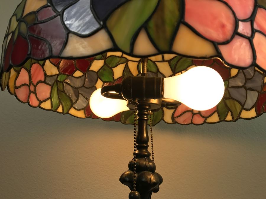 Tiffany Style Stained Glass Lampshade With Metal Lamp [Photo 7]