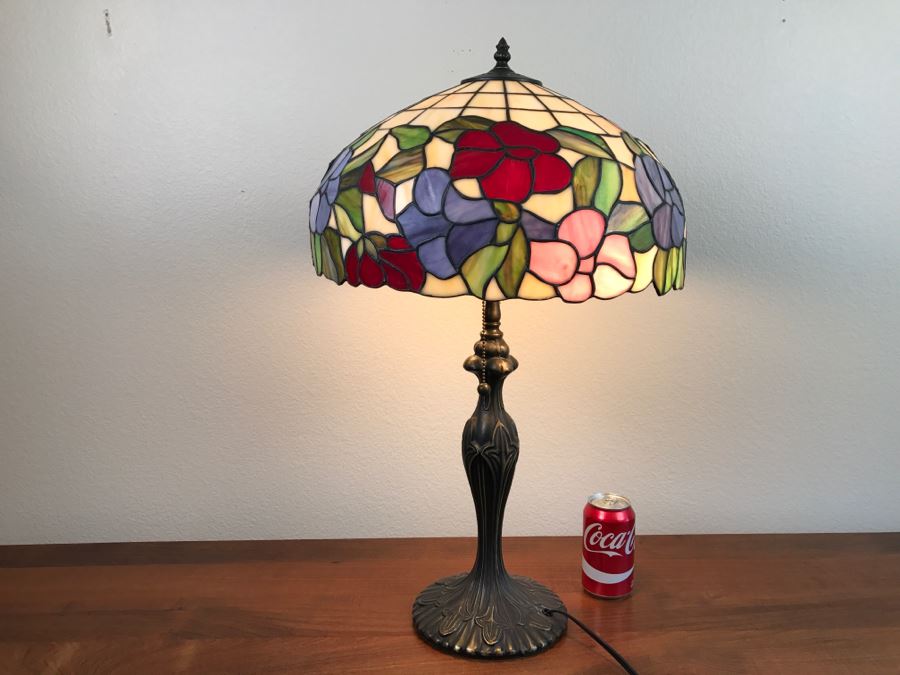 Tiffany Style Stained Glass Lampshade With Metal Lamp