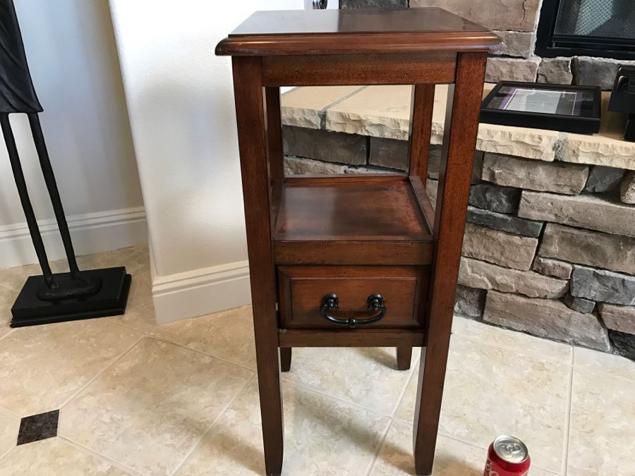 Side Table With Drawer [Photo 2]