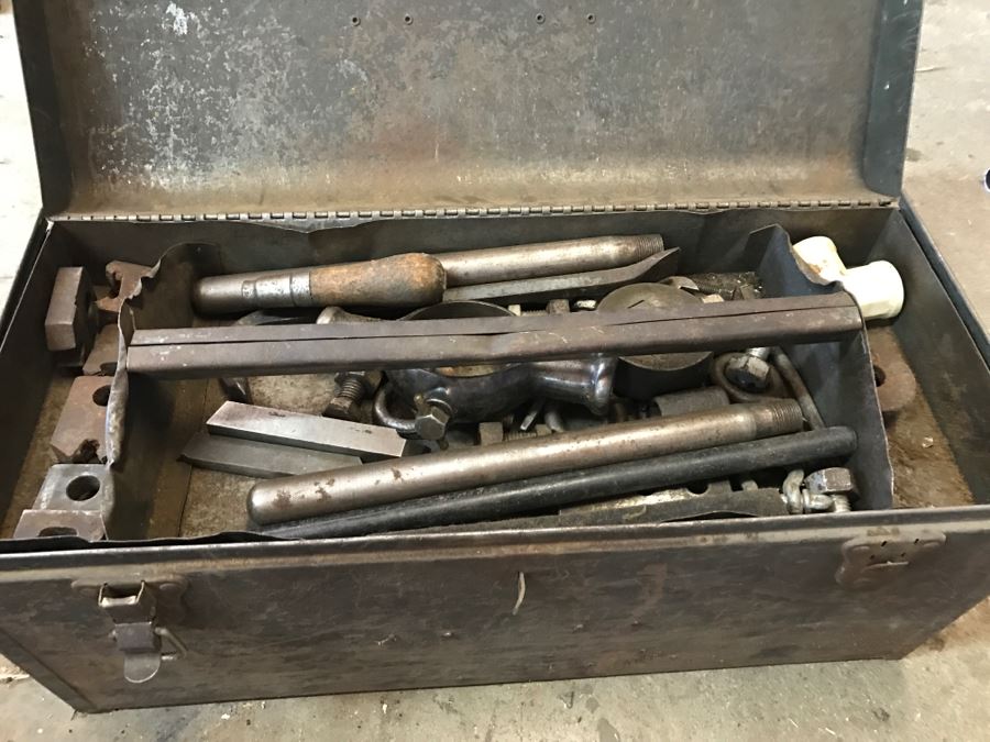 Vintage Toolbox Filled With Pipe Threading Pipe Threader Tools - See All Photos