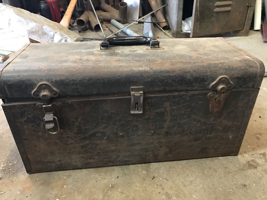 Vintage Toolbox Filled With Pipe Threading Pipe Threader Tools - See All Photos [Photo 3]