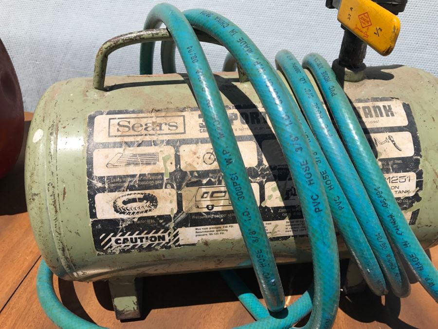 Campbell Hausfeld Super Pal 1HP Air Compressor + Pair Of Portable Air Tanks [Photo 6]