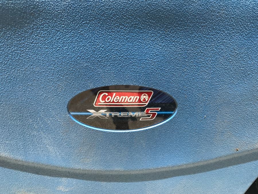 Large Coleman 100Qt Xtreme Wheeled Cooler With Igloo Canteen [Photo 4]