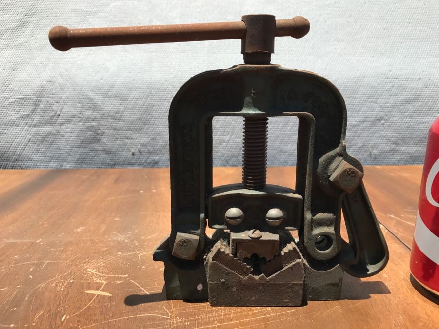 Vintage Littlestown Howe & Fory Co No. 51 Pipe Vise