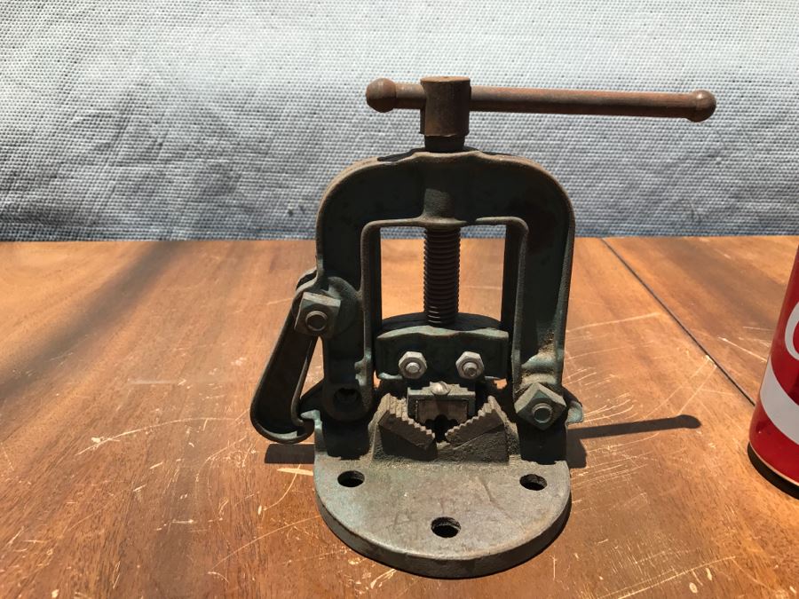 Vintage Littlestown Howe & Fory Co No. 51 Pipe Vise [Photo 6]