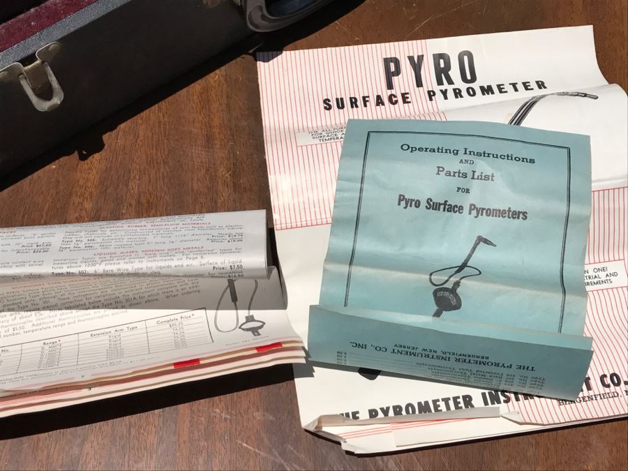 Vintage PYRO Surface Pyrometer Measuring Instrument With Case [Photo 8]