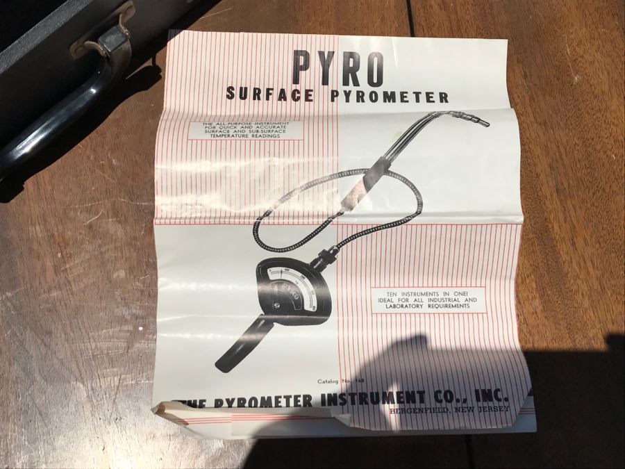 Vintage PYRO Surface Pyrometer Measuring Instrument With Case [Photo 6]