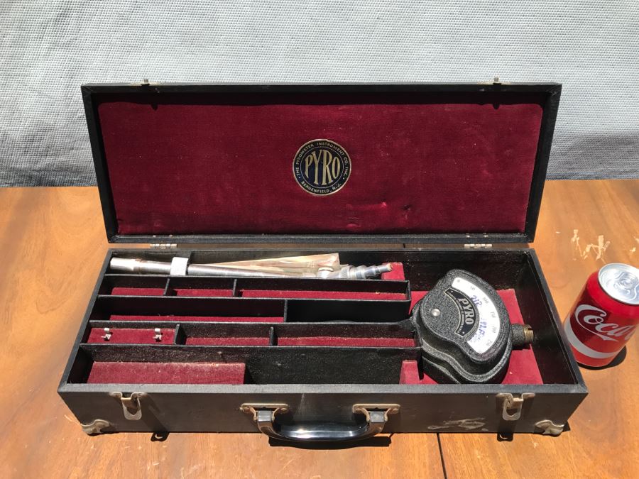 Vintage PYRO Surface Pyrometer Measuring Instrument With Case [Photo 2]