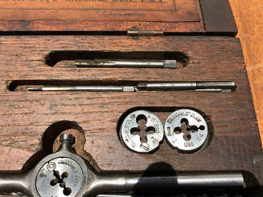 Vintage Russell Screw Plates With Vintage Box [Photo 10]