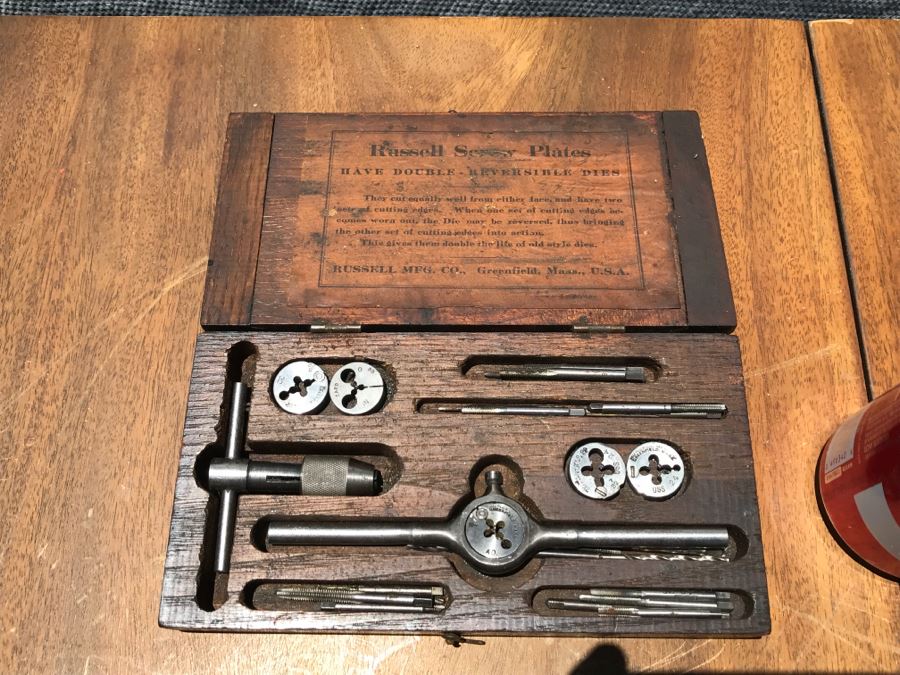 Vintage Russell Screw Plates With Vintage Box