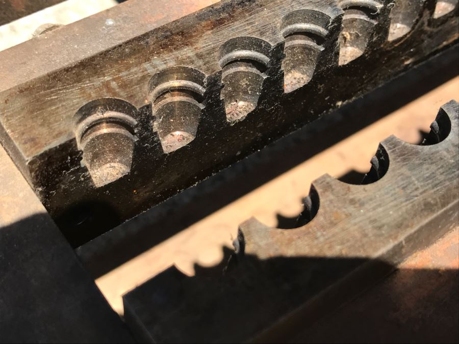 .45 Caliber Bullet Making Kit With .45 Caliber 16-Bullet Bullet Mold, Kiln And Blacksmith Cast Iron Ladle [Photo 3]