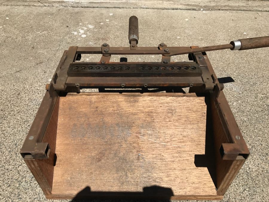 .45 Caliber Bullet Making Kit With .45 Caliber 16-Bullet Bullet Mold, Kiln And Blacksmith Cast Iron Ladle [Photo 6]