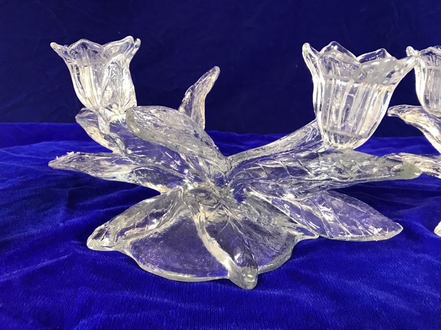 Pair Of Floral Motif Candle Holders [Photo 2]