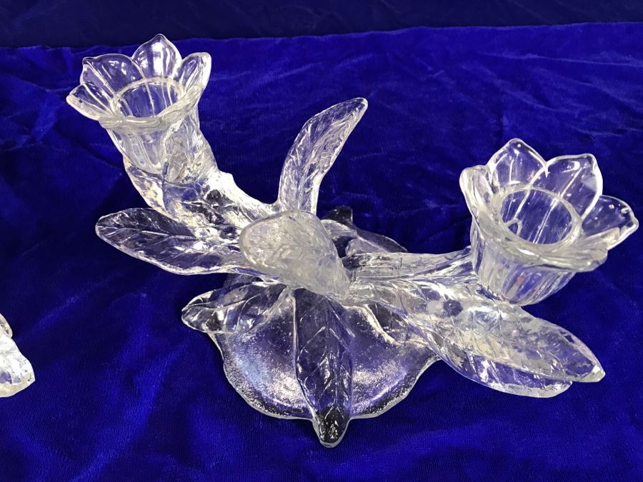 Pair Of Floral Motif Candle Holders [Photo 4]