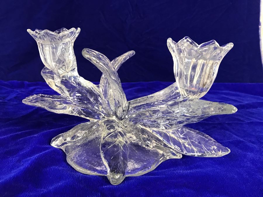 Pair Of Floral Motif Candle Holders [Photo 3]