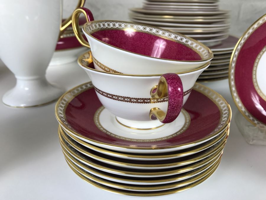 Classy Wedgwood Bone China Set ~46 Pieces Ulander Made In England [Photo 6]