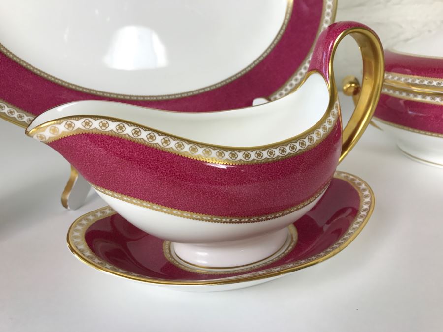 Classy Wedgwood Bone China Set ~46 Pieces Ulander Made In England [Photo 14]