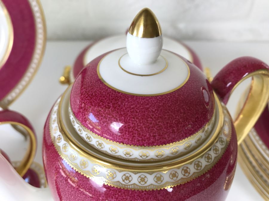 Classy Wedgwood Bone China Set ~46 Pieces Ulander Made In England [Photo 10]