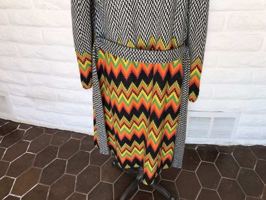 Jacket With Matching Skirt Size 10 [Photo 9]