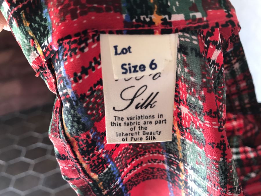 David Hayes Silk Top And Matching Skirt Plaid Pattern Size 6 [Photo 8]