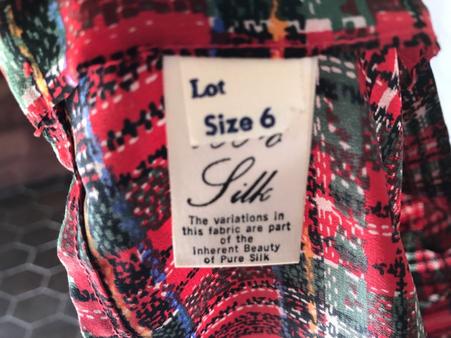 David Hayes Silk Top And Matching Skirt Plaid Pattern Size 6 [Photo 7]