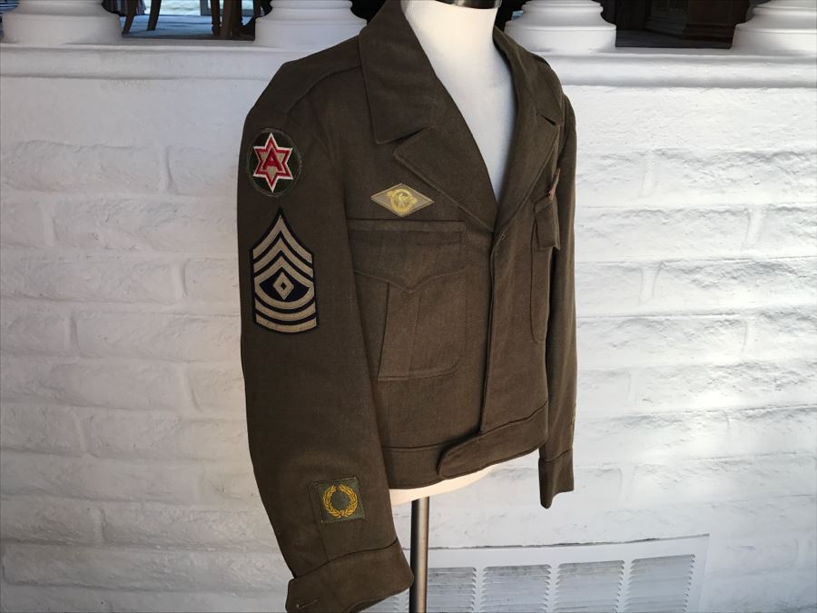 Vintage WWII Military Jacket With Patches And Ribbon Size 40R 6th Army