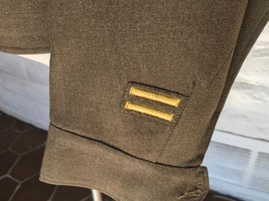 Vintage WWII Military Jacket With Patches And Ribbon Size 40R 6th Army And 8th Army Patch [Photo 11]