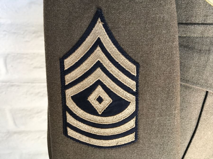 Vintage WWII Military Jacket With Patches And Ribbon Size 40R 6th Army And 8th Army Patch [Photo 7]