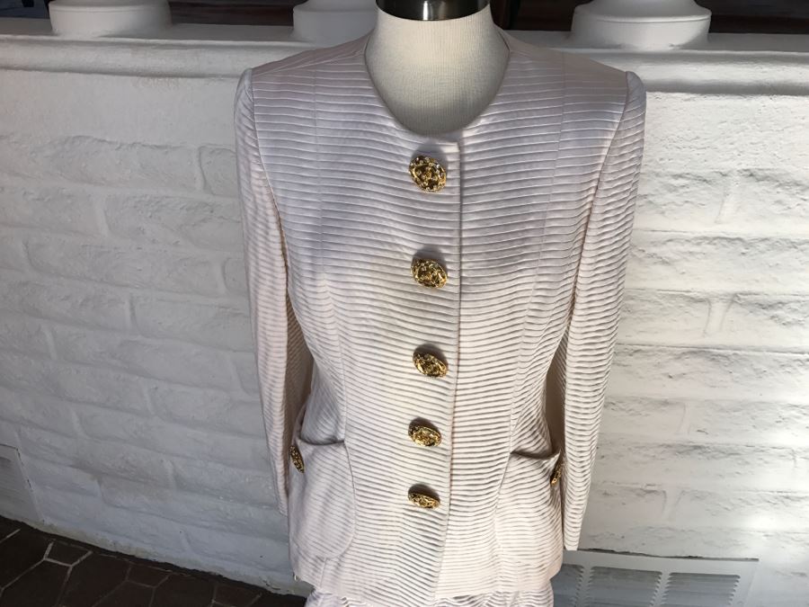 Oscar De La Renta White Jacket With Matching Skirts Gold Buttons Size 10 [Photo 5]