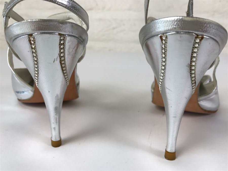 Silver Stuart Weitzman Sandal Shoes Size 8 AA [Photo 2]