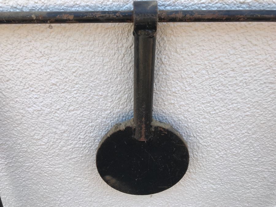 JUST ADDED - Pair Of Metal Targets For Target Practice - Round Metal Target Spins On Rod [Photo 3]