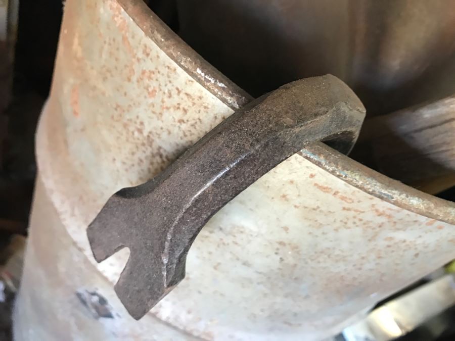 JUST ADDED - Metal Can Plus All Tools Within Can Including Garden Tools, Various Crow Bars, Pickaxe And Shovels [Photo 10]