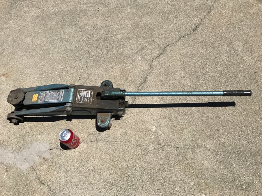 JUST ADDED - Hydraulic Floor Jack 4000Lbs [Photo 2]