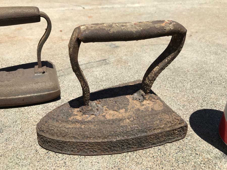 JUST ADDED - Pair Of Vintage Irons [Photo 2]