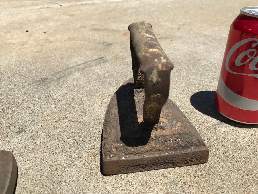 JUST ADDED - Pair Of Vintage Irons [Photo 8]