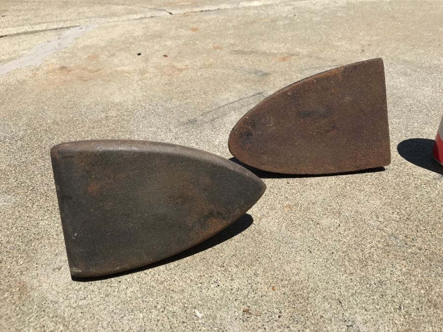 JUST ADDED - Pair Of Vintage Irons [Photo 9]