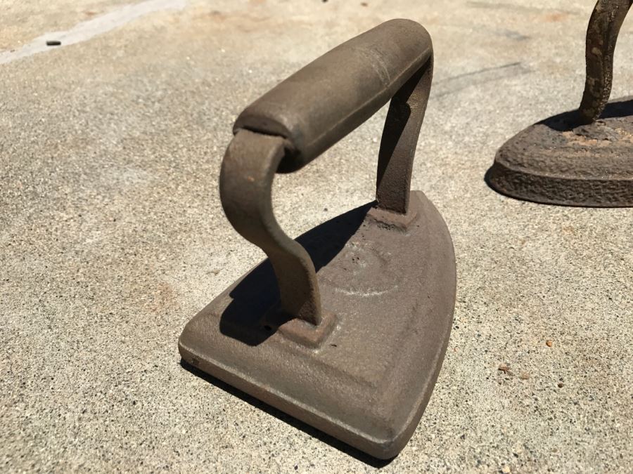 JUST ADDED - Pair Of Vintage Irons [Photo 7]