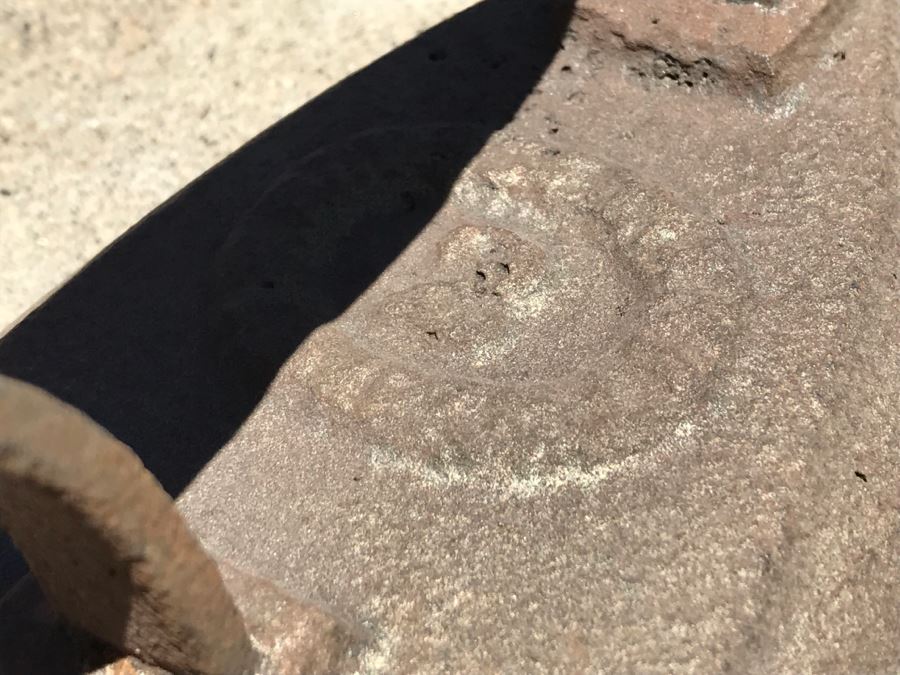 JUST ADDED - Pair Of Vintage Irons [Photo 6]