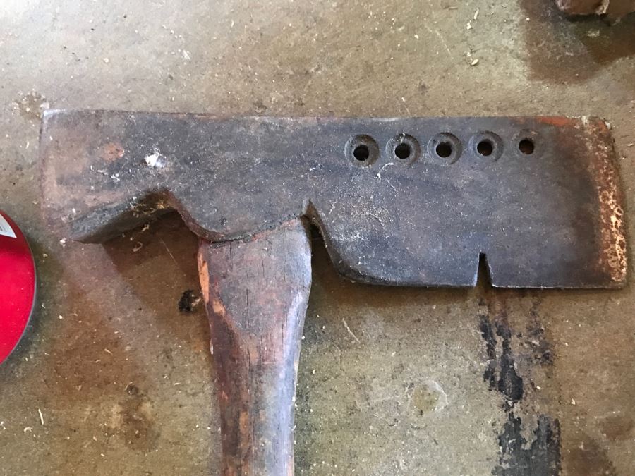 JUST ADDED - Pair Of Axes Hatchets [Photo 2]