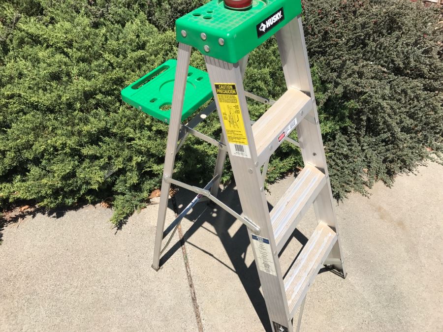 JUST ADDED - Small HUSKY Aluminum Ladder [Photo 3]