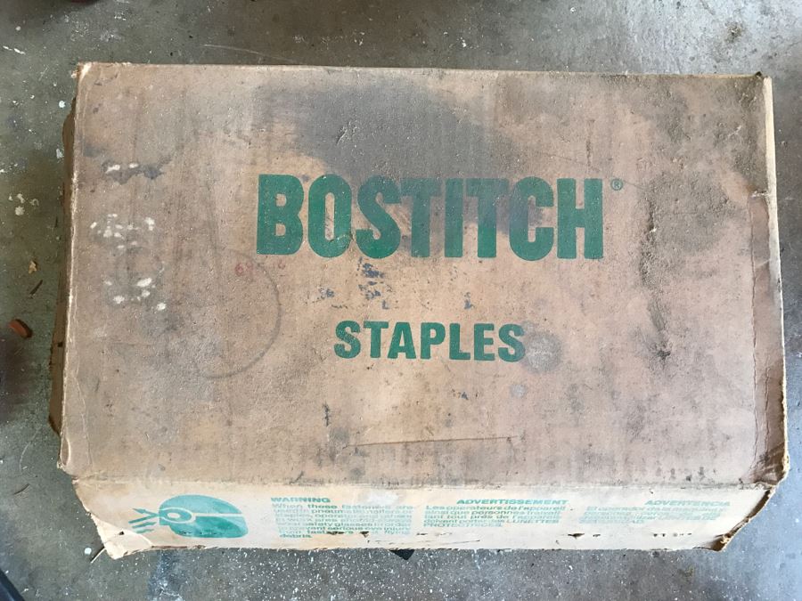 JUST ADDED - Box Of Heavy Duty BOSTITCH Staples [Photo 2]