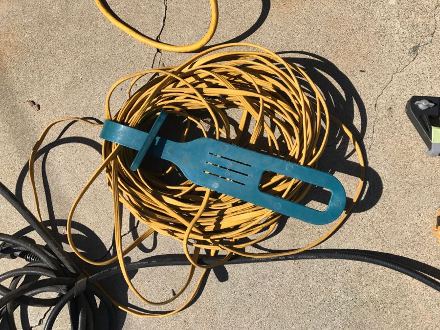 LAST MINUTE ADD - Garage Lot With Extension Cords, Clamps And Sprayer [Photo 6]