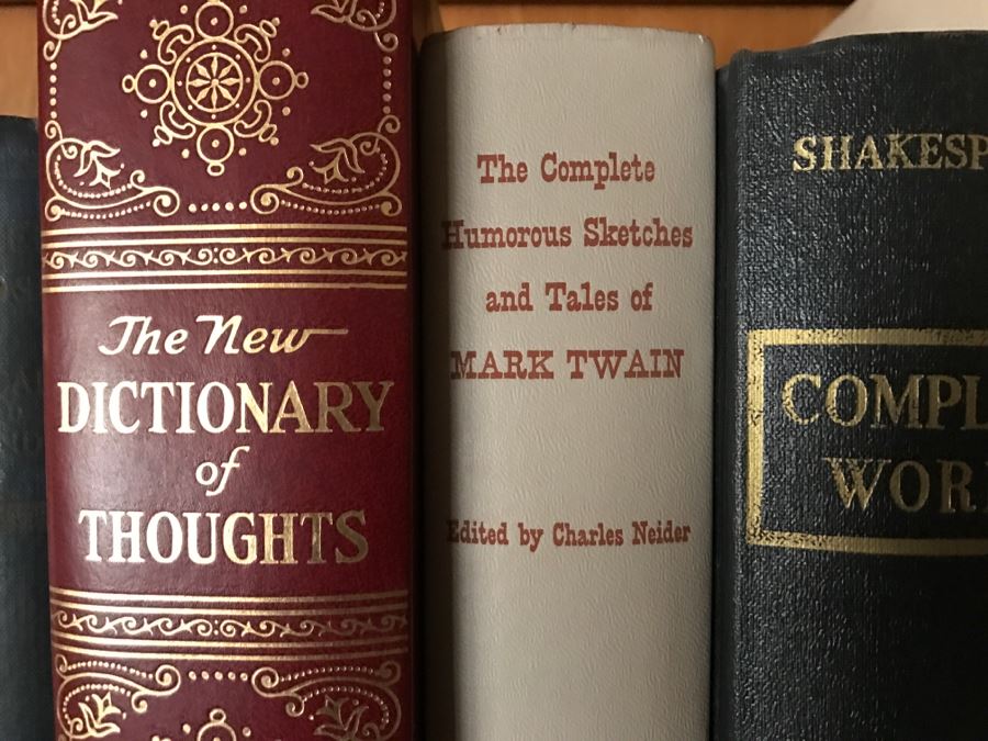 LAST MINUTE ADD - Book Lot Michaelangelo's Theory Of Art By Robert John Clements, The Complet Humourous Sketches And Tales Of Mark Twain, Complete Works Of Shakespeare, New Dictionary Of Thoughts Collectors Edition, Selected Essays And More [Photo 8]