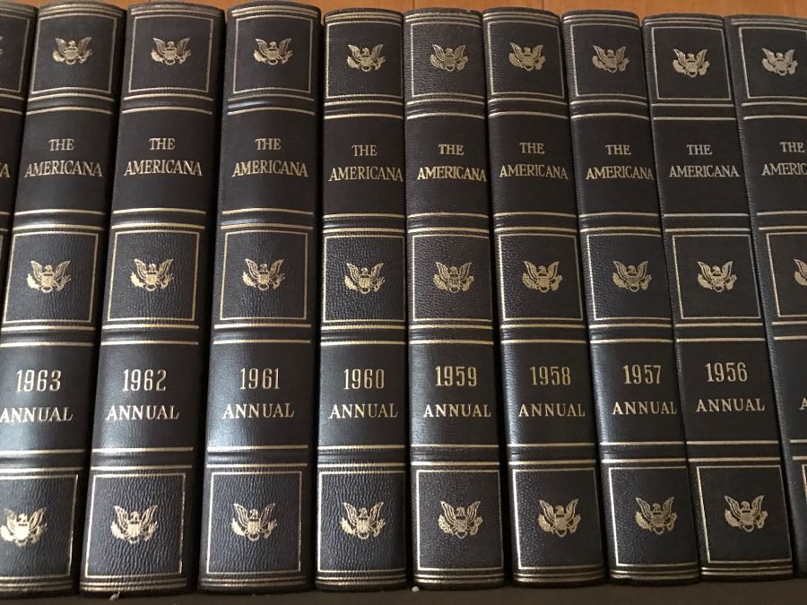 LAST MINUTE ADD - The Encyclopedia Americana 30 Volume Set With Annuals From 1950-1976 [Photo 7]