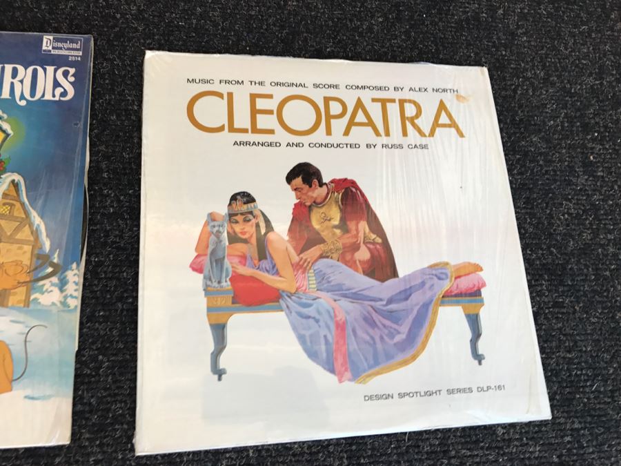 LAST MINUTE ADD - Vinyl Record Lot With Walt Disney Records [Photo 9]