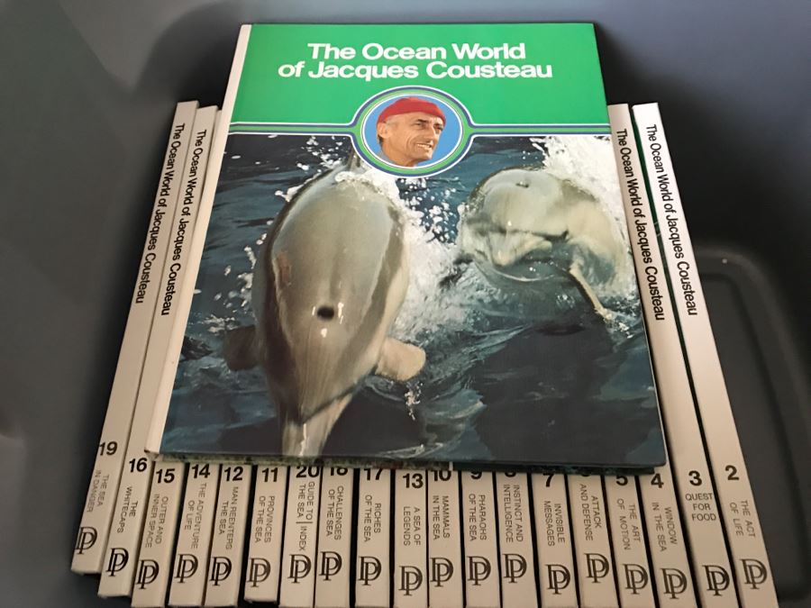 LAST MINUTE ADD - Vintage Collection Of Books 'The Ocean World Of Jacques Cousteau' [Photo 7]